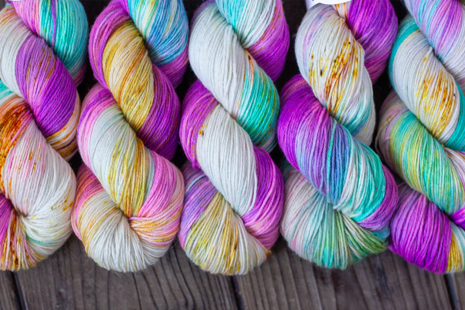 M.108772-Pegasus Monatsfärbung Februar love island