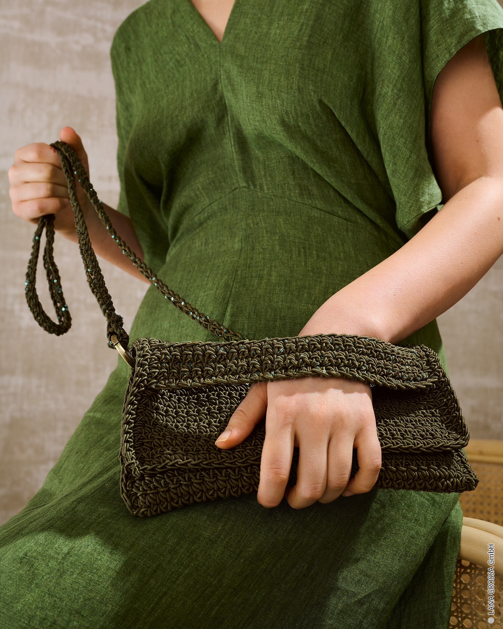 CLUTCH - The Core & Glamour