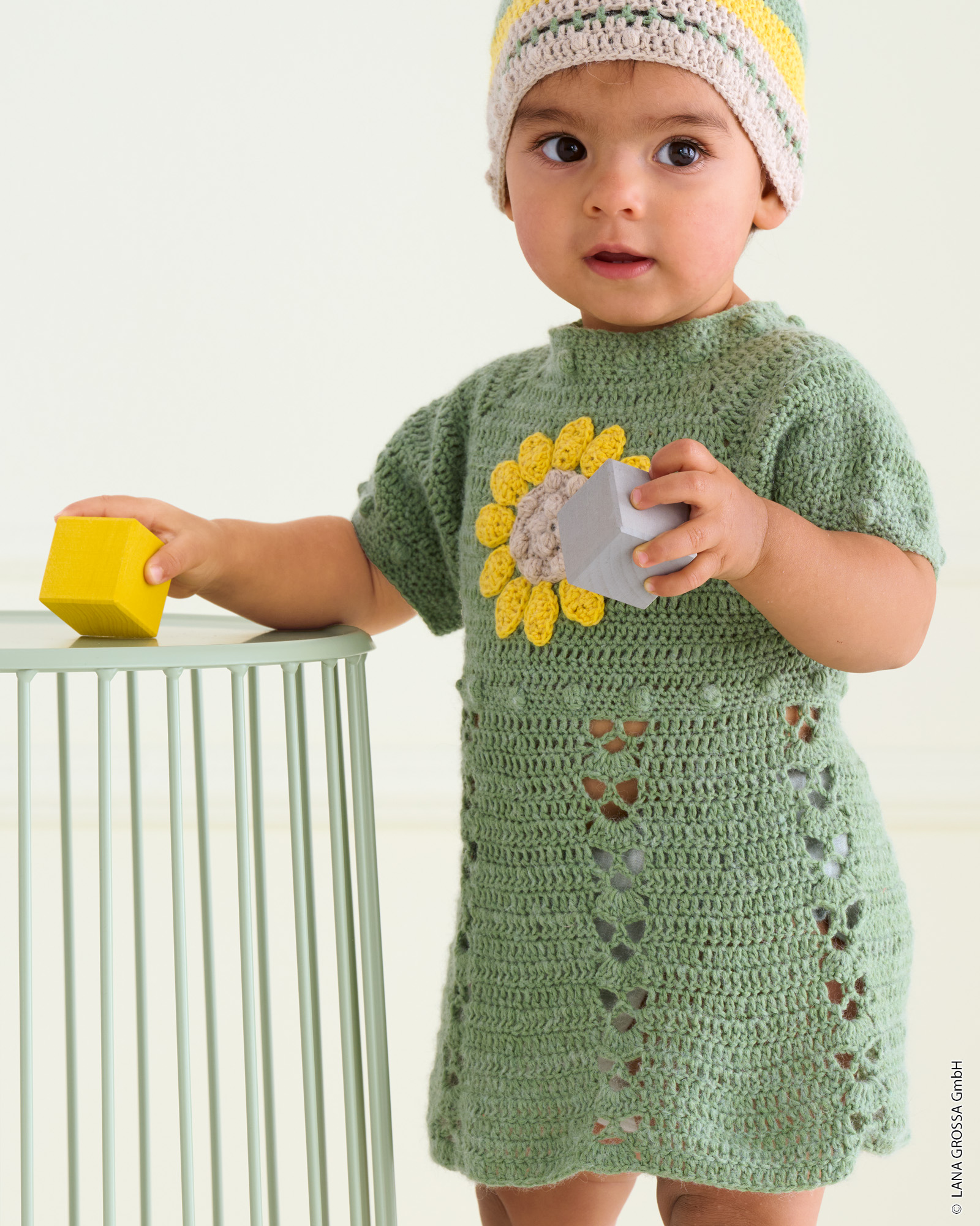 KLEID MIT SONNENBLUME - Ecopuno