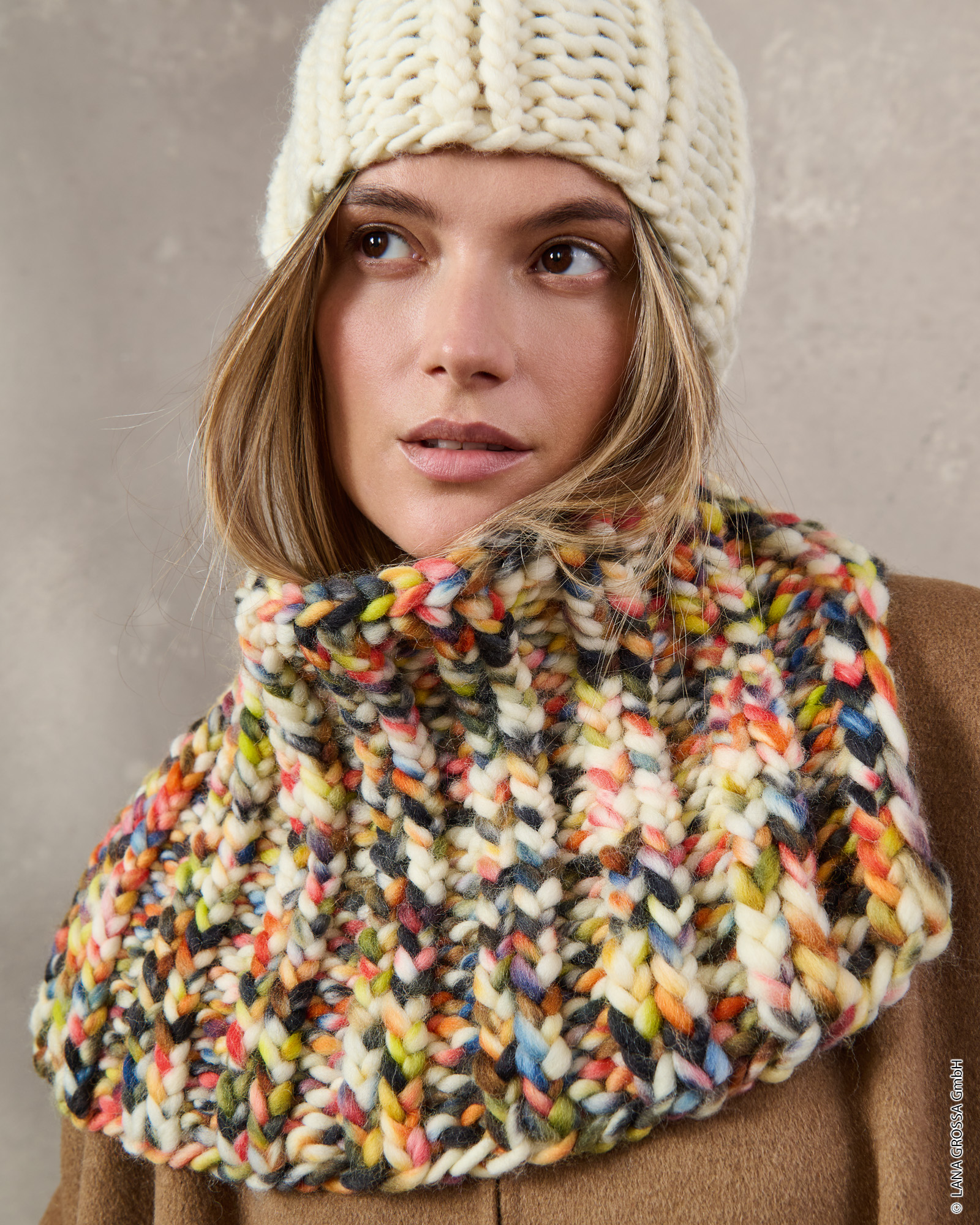 9231603_M15_S1-LOOP MIT RIPPENMUSTER - Confetti