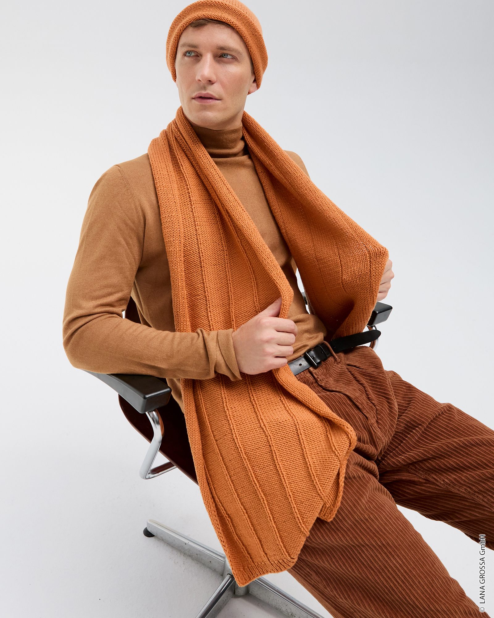 9700205_M37_S1-SCHAL IM RIPPENMUSTER - Cool Wool Big