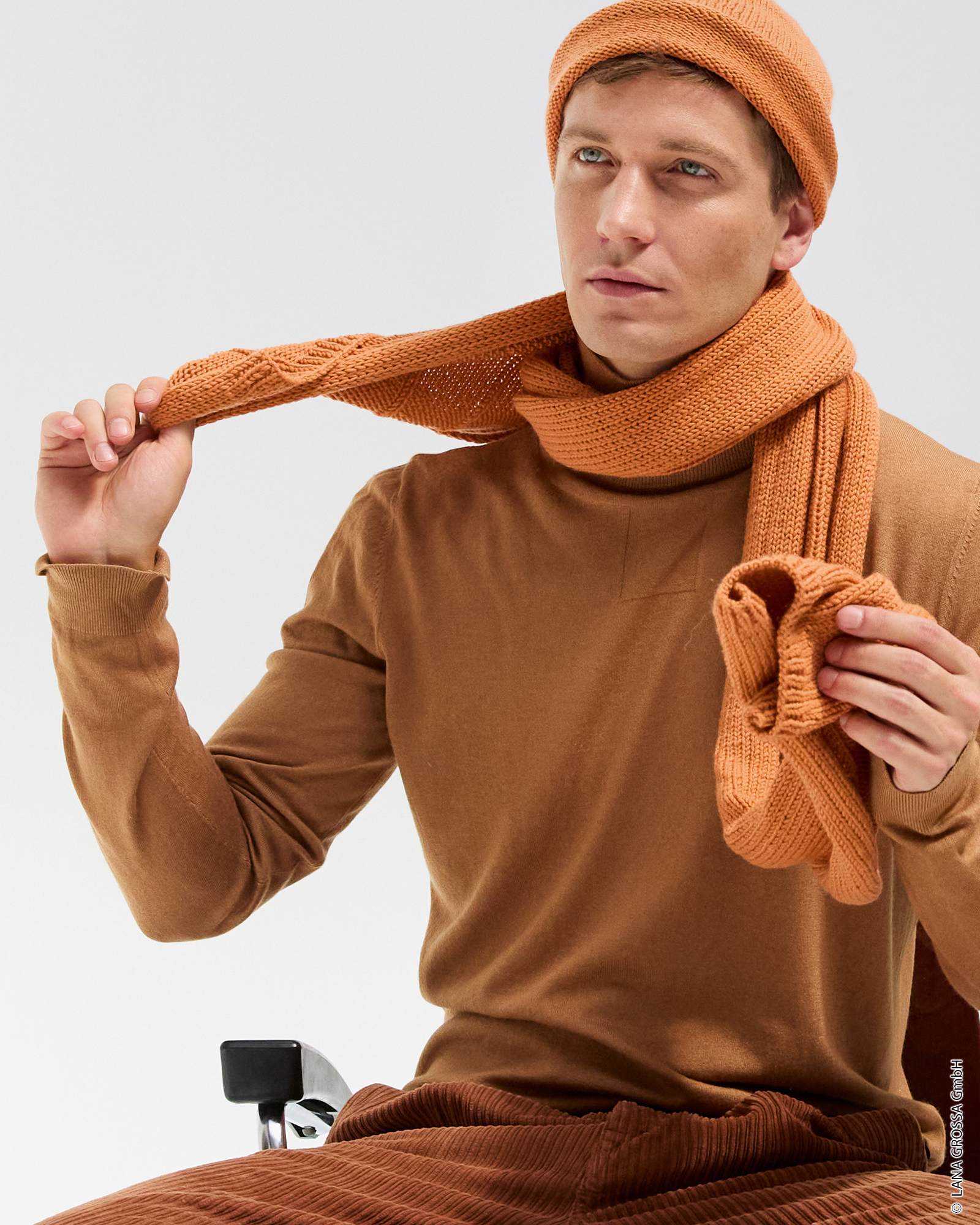 9700205_M37_S1-SCHAL IM RIPPENMUSTER - Cool Wool Big