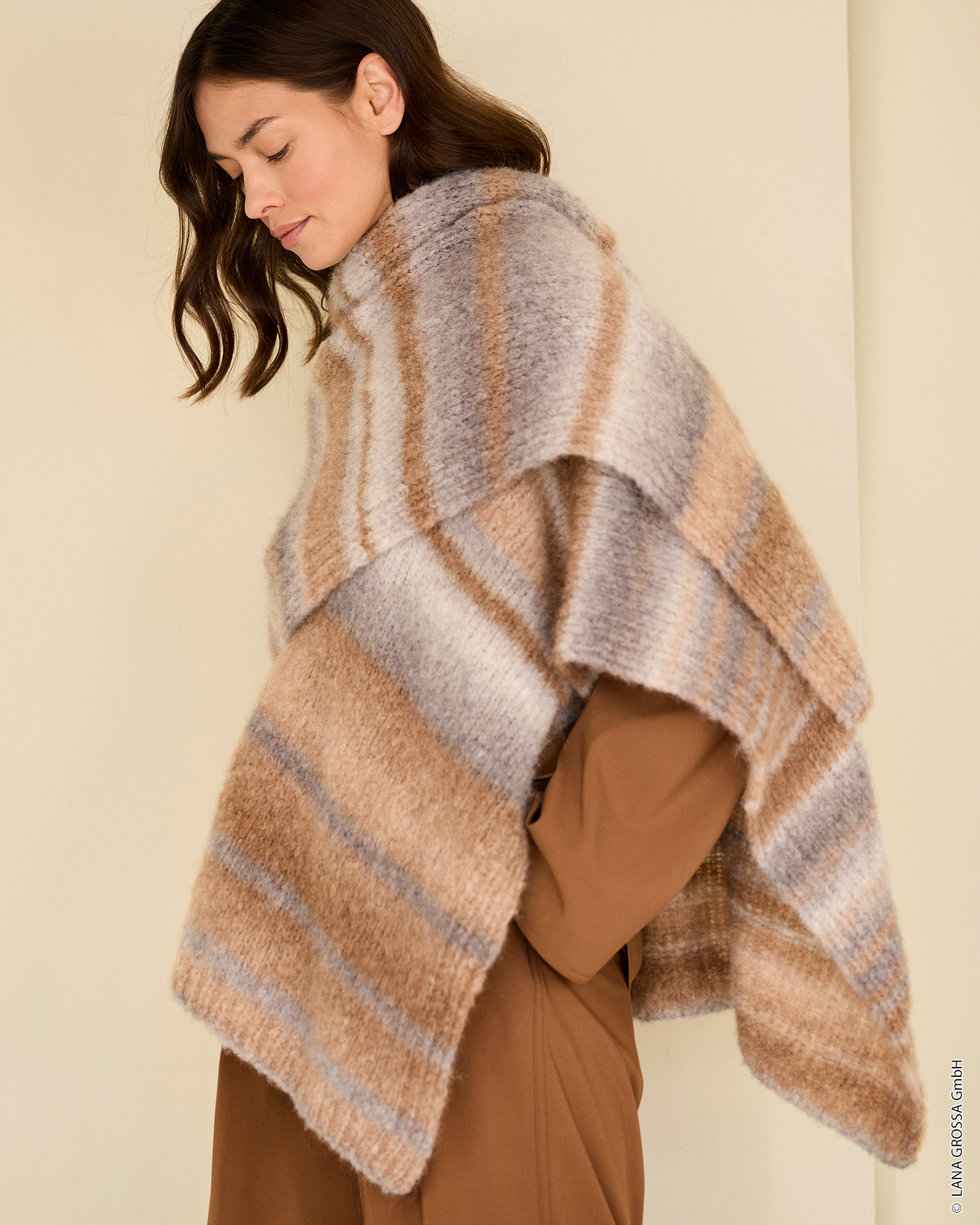 9231019_M21_S1-PONCHO - Gigante